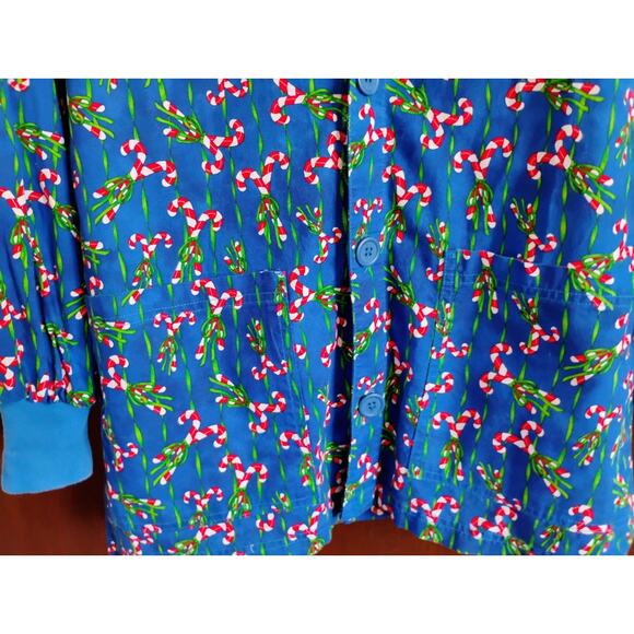 LG Women's Candy Cane Scrubs Coat. Buttoned Up With Pockets. Christmas. Holiday. - Picture 2 of 12
